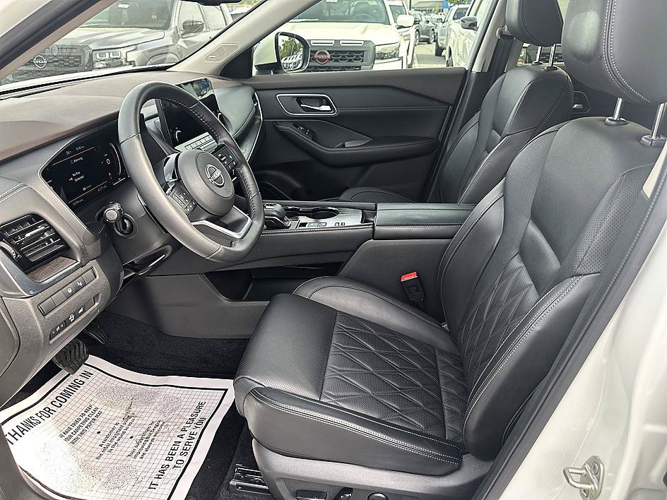 Certified 2023 Nissan Rogue Platinum w/ Platinum Premium Package FWD image 13