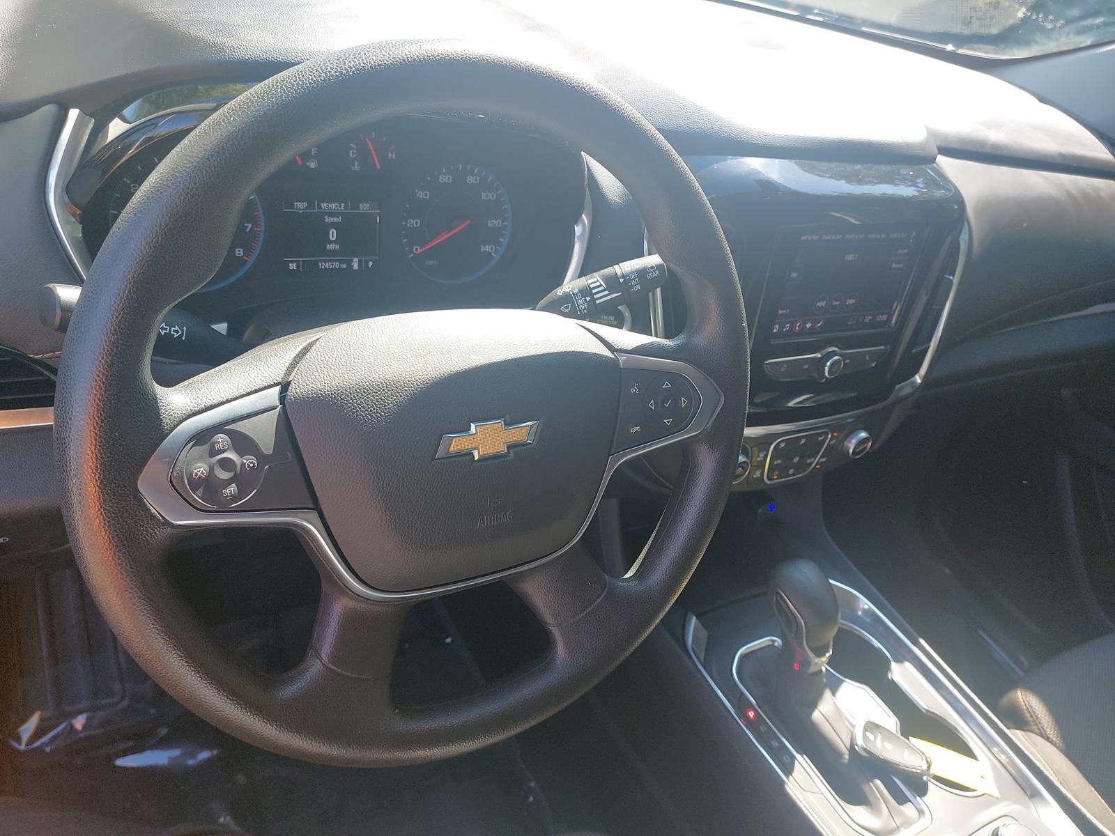 Used 2021 Chevrolet Traverse LS FWD image 15