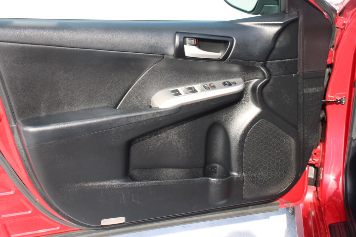 Used 2014 Toyota Camry SE image 10