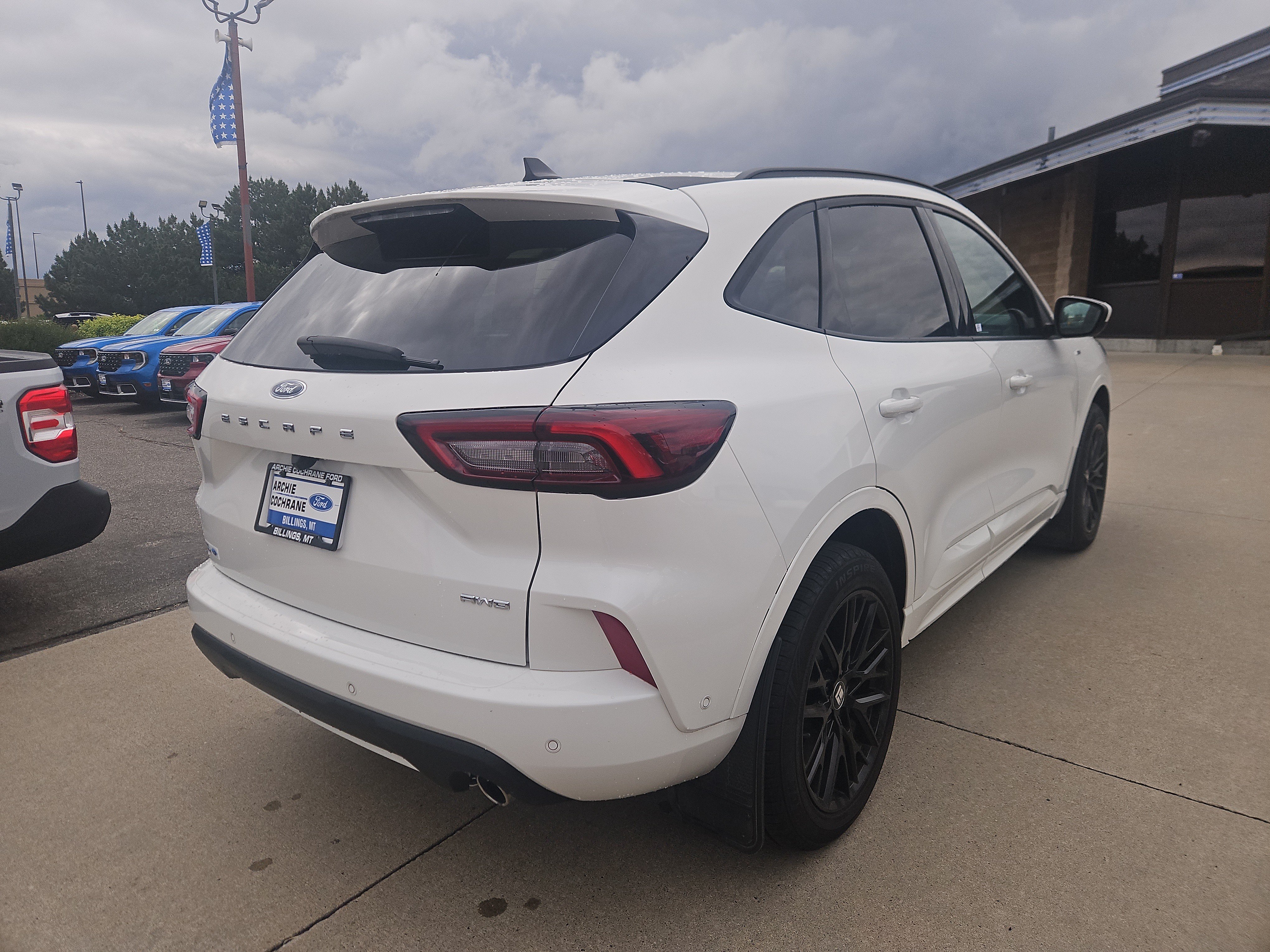 Used 2023 Ford Escape ST-Line Elite w/ Premium Technology Package AWD/4WD image 5