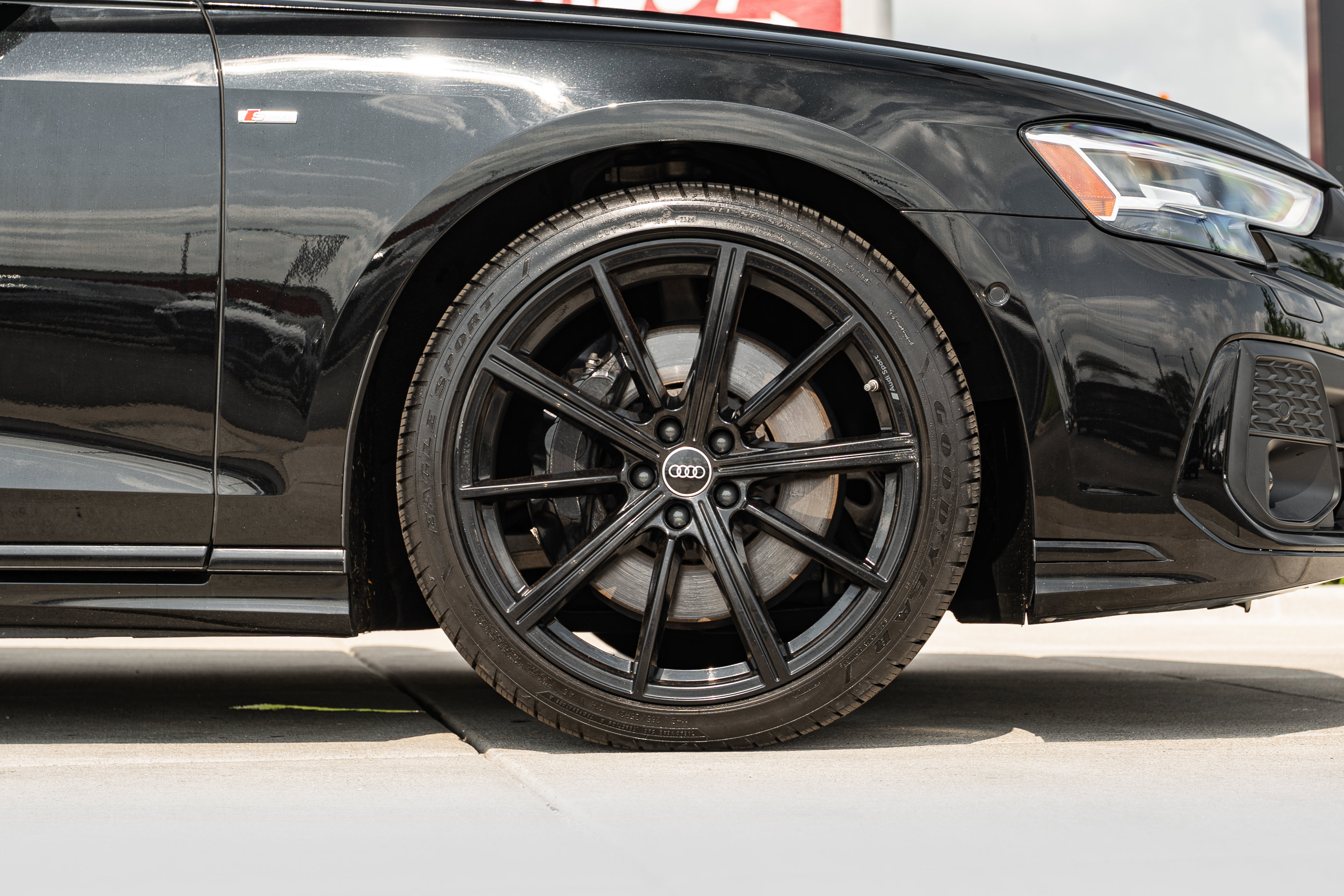 Certified 2022 Audi A8 L 3.0T AWD/4WD image 32