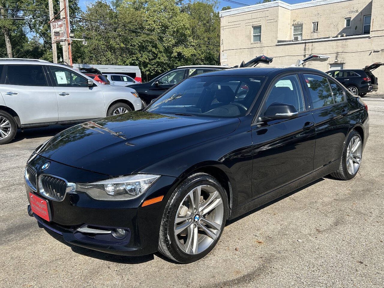 Used 2014 BMW 328i xDrive Sedan AWD/4WD image 2