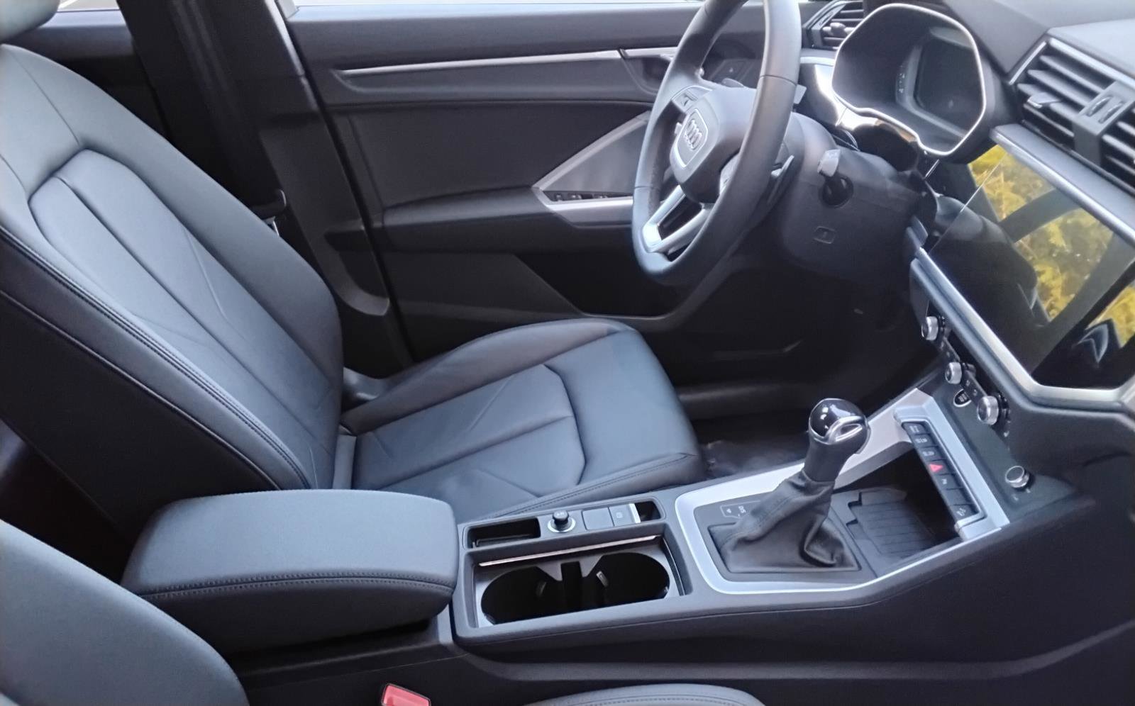 Certified 2025 Audi Q3 2.0T Premium w/ Convenience Package image 27