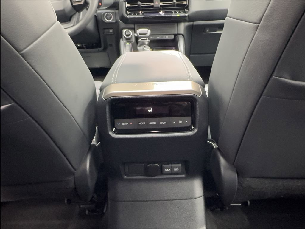 Used 2024 Toyota Land Cruiser image 34