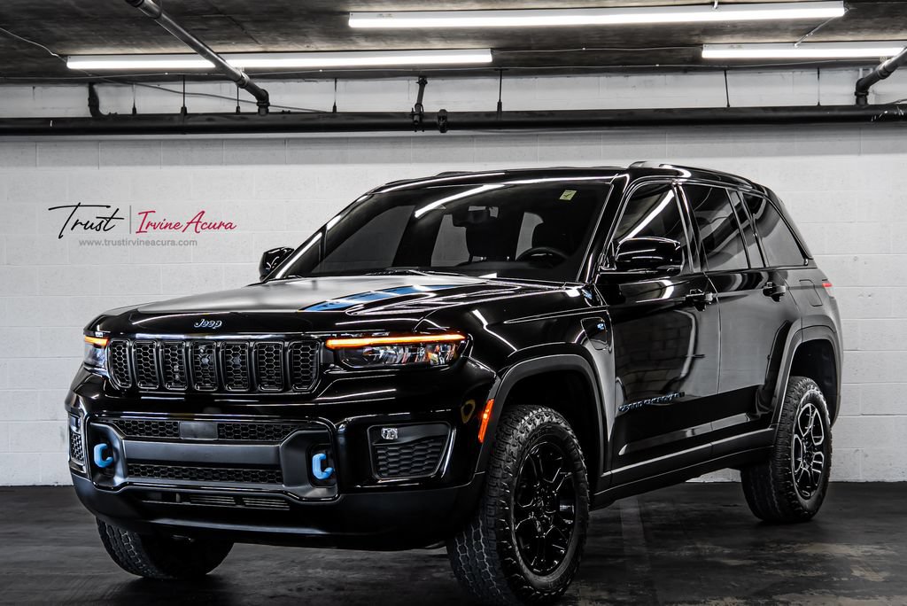 Used 2023 Jeep Grand Cherokee Trailhawk w/ Luxury Tech Group III