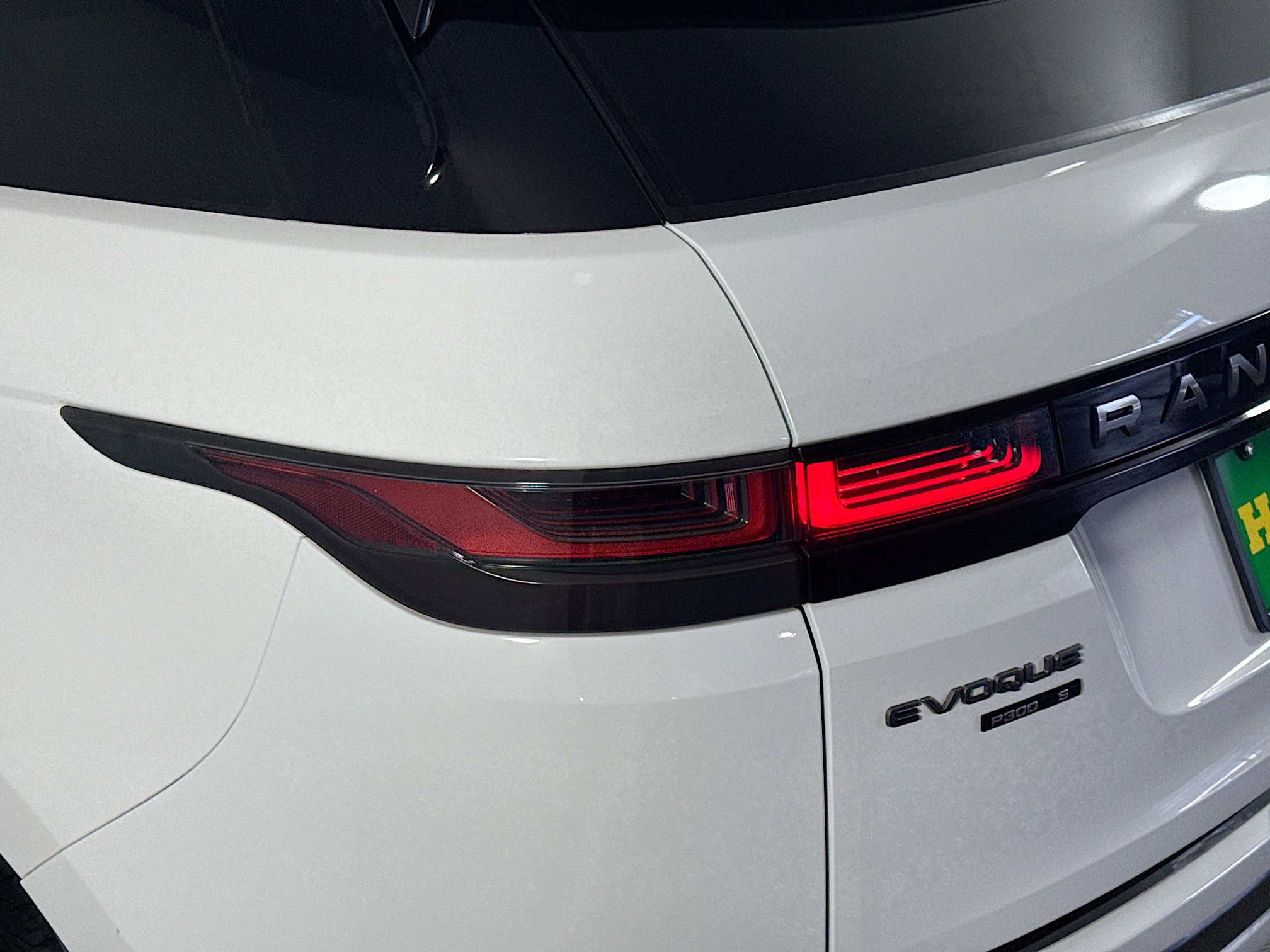 Used 2020 Land Rover Range Rover Evoque R-Dynamic S image 35