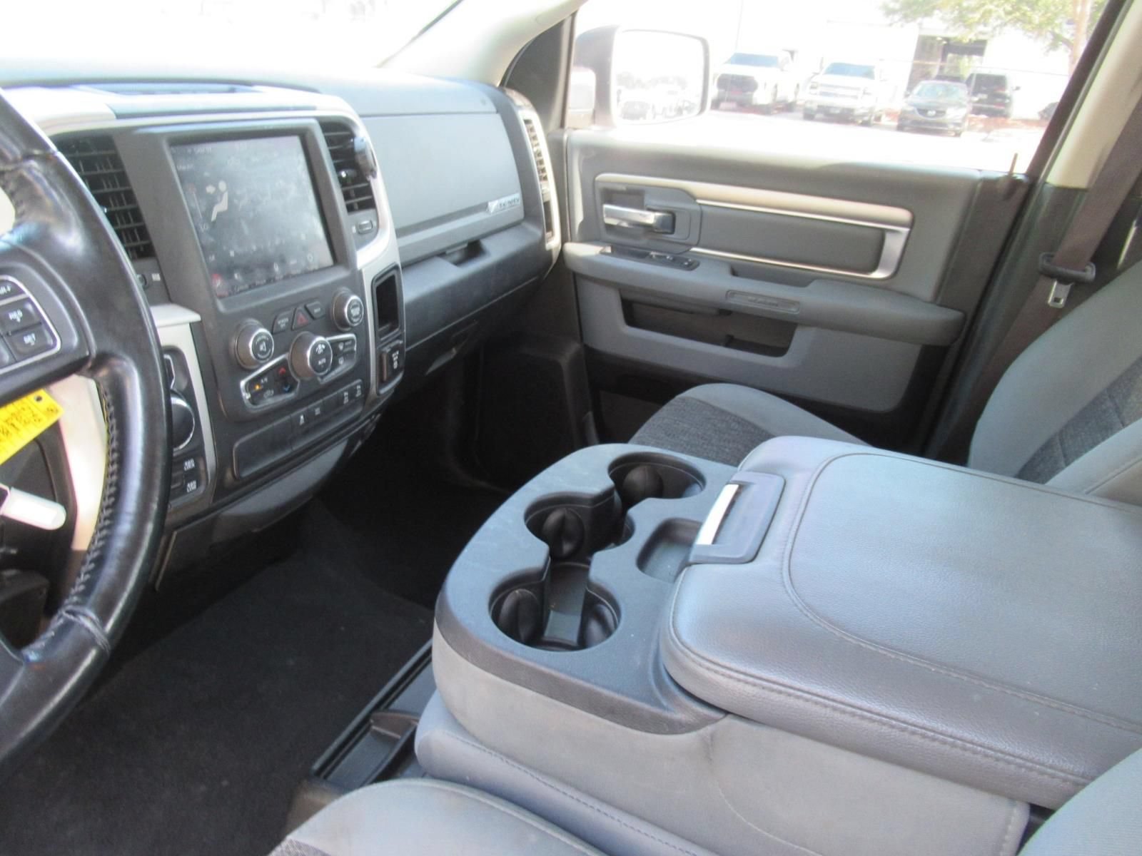 Used 2019 RAM 1500 Big Horn AWD/4WD image 18