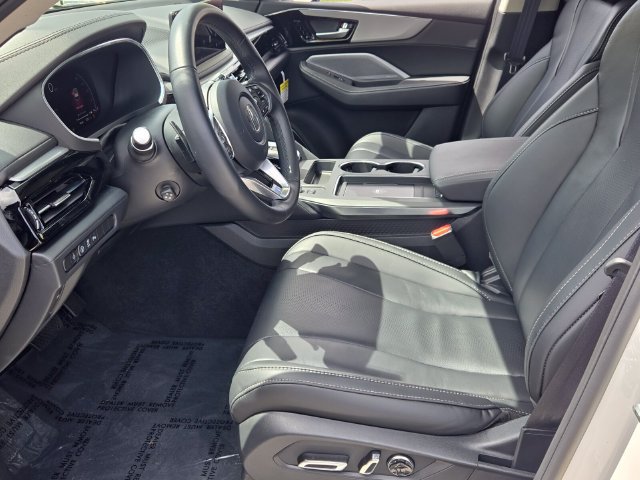 Certified 2026 Acura MDX w/ Technology Package FWD image 10