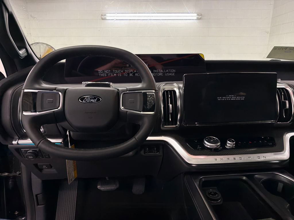 New 2026 Ford Expedition Platinum w/ Stealth Appearance Package AWD/4WD image 8
