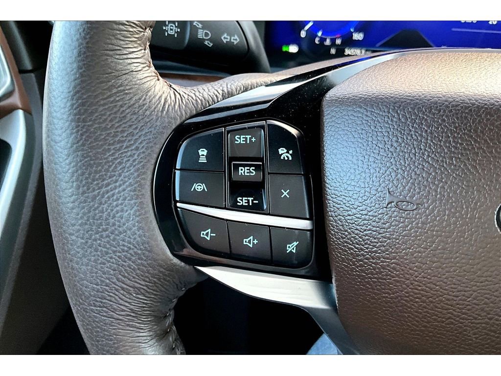 Used 2022 Ford Explorer King Ranch image 11