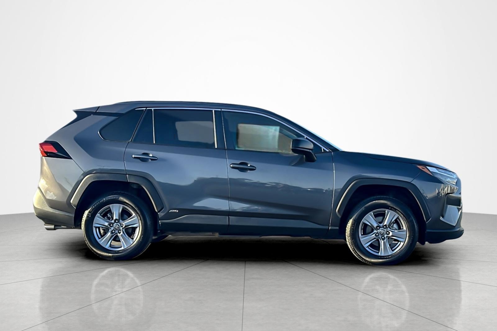 Certified 2024 Toyota RAV4 LE AWD/4WD image 6