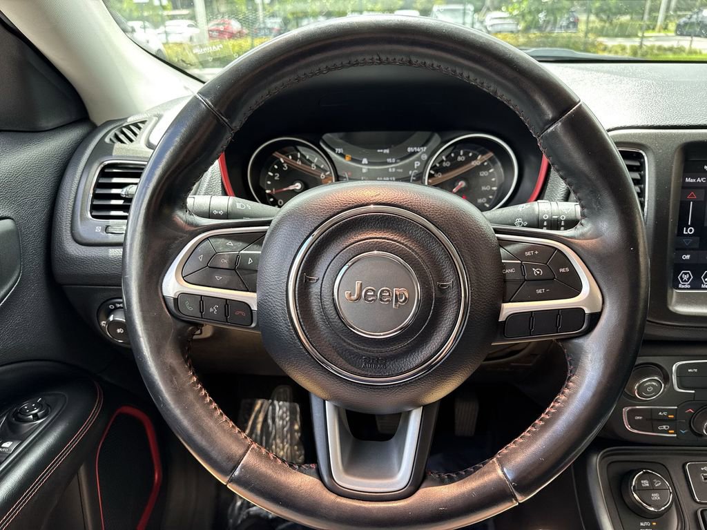 Used 2020 Jeep Compass Trailhawk AWD/4WD image 48