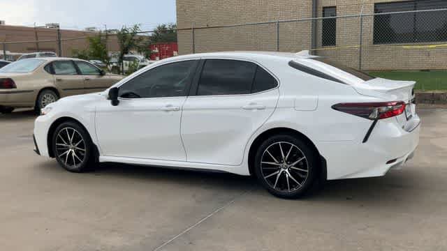 Used 2023 Toyota Camry SE w/ Convenience Package FWD image 6