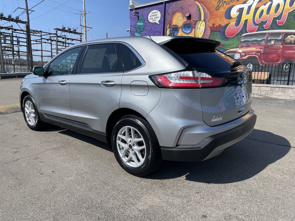 Used 2024 Ford Edge SEL AWD/4WD image 3