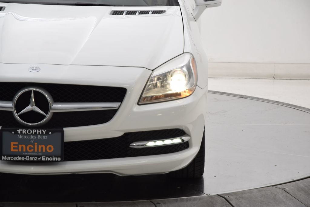 Used 2016 Mercedes-Benz SLK 300 image 10