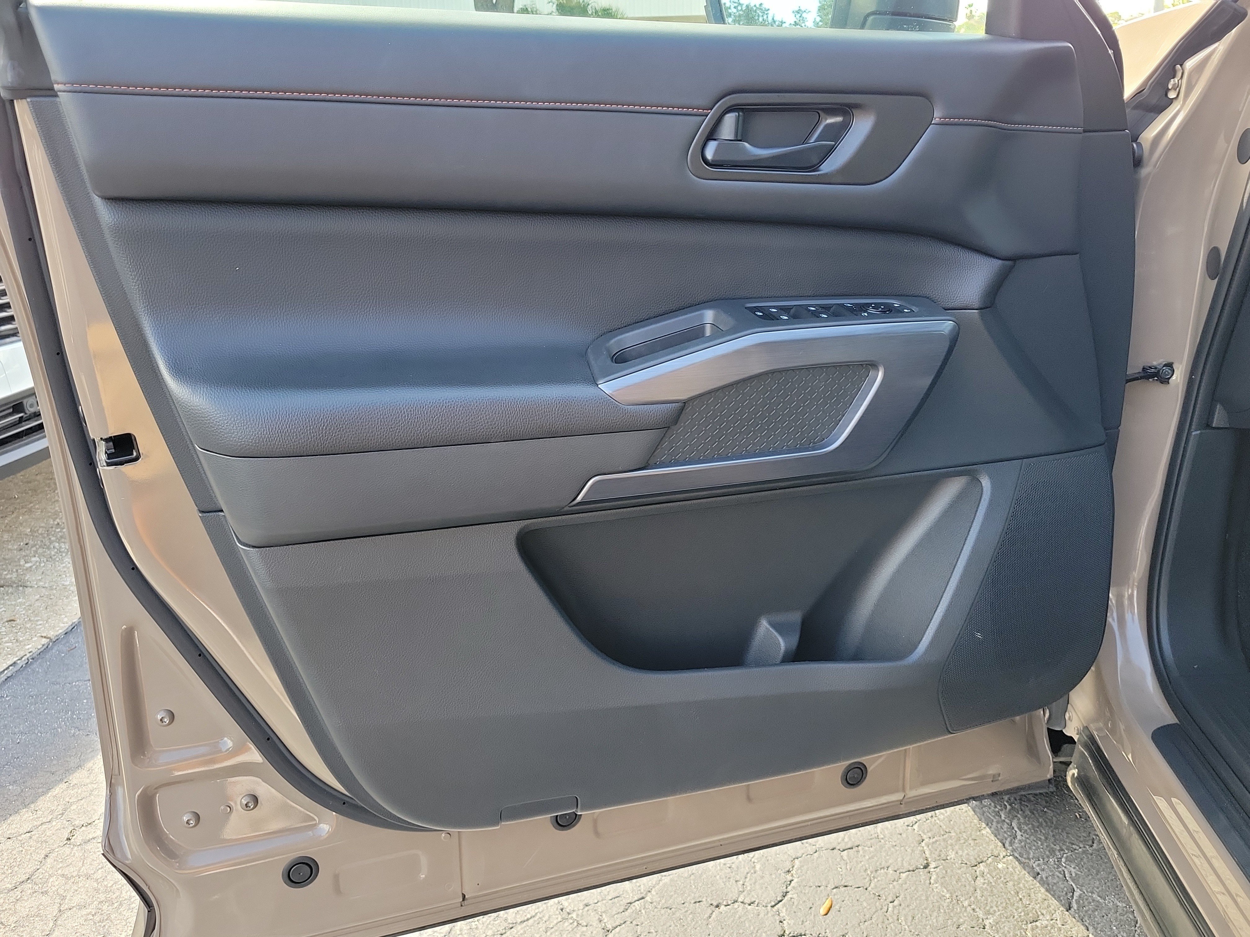 Certified 2024 Nissan Pathfinder Rock Creek AWD/4WD image 16