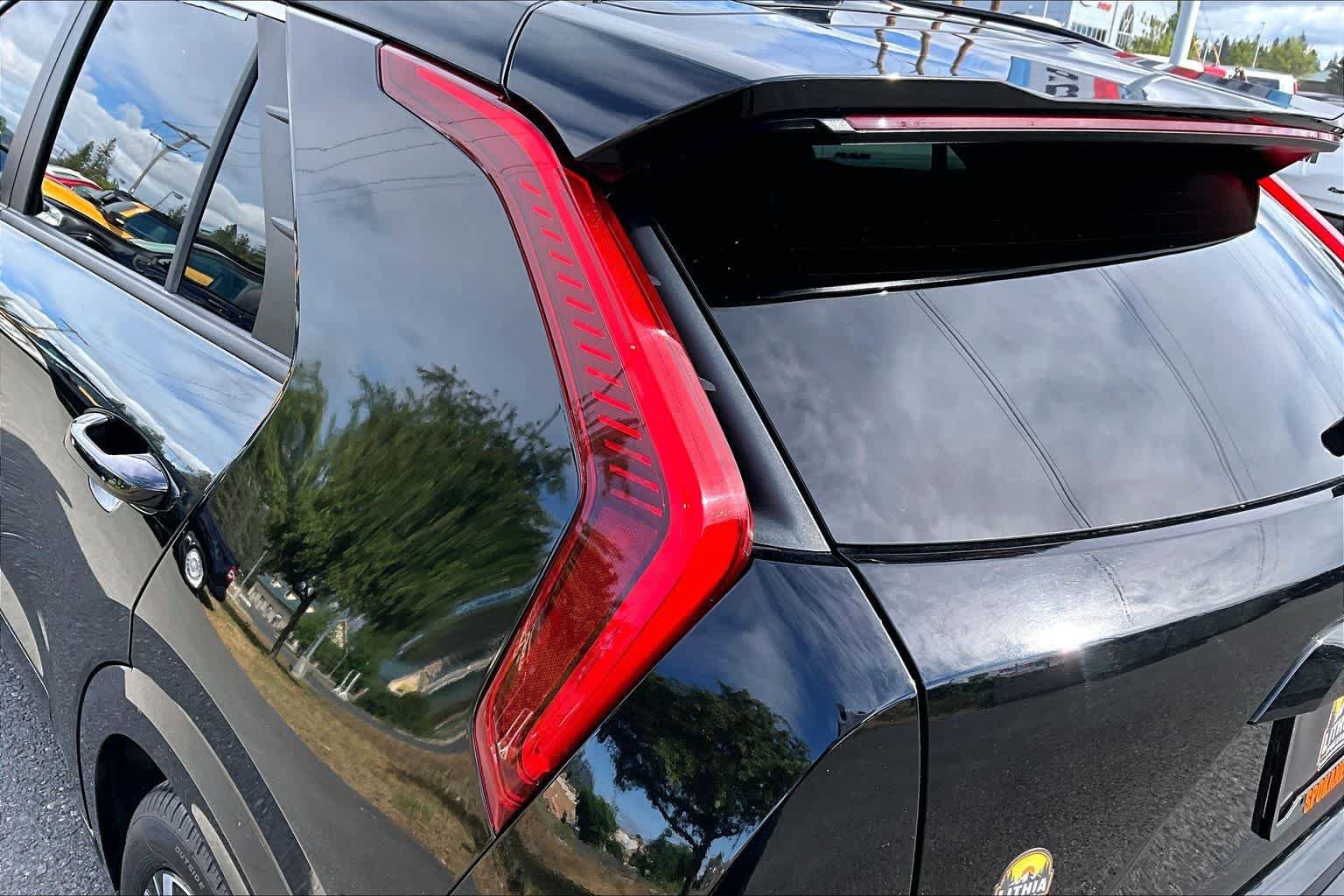 Used 2023 Kia Niro Wind FWD image 32