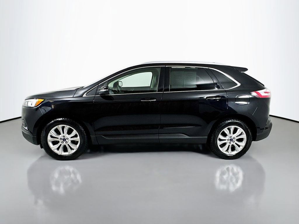 Used 2020 Ford Edge Titanium w/ Cargo Accessory Package FWD image 9