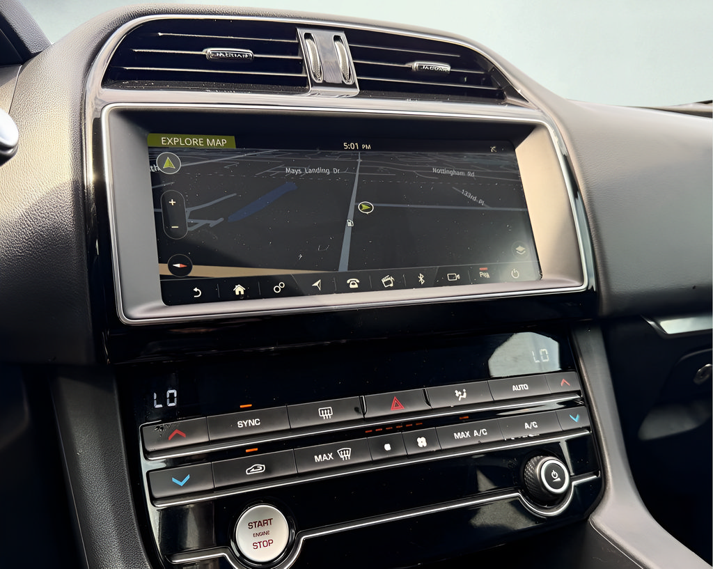Used 2020 Jaguar F-PACE Premium AWD/4WD image 45