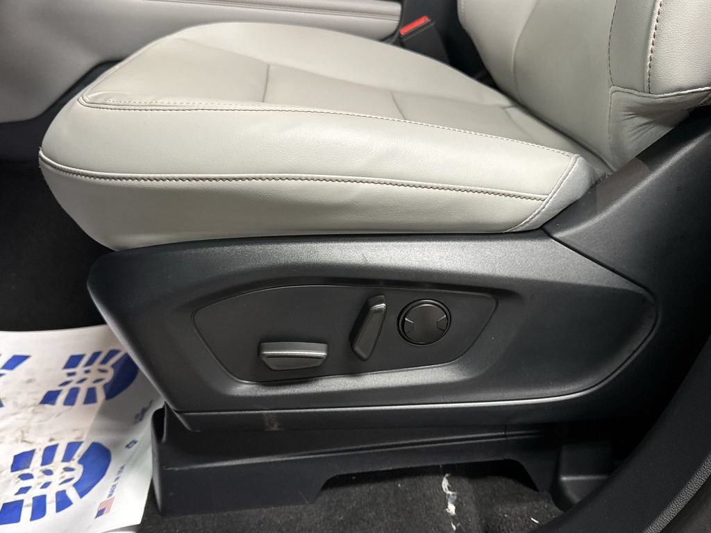 New 2026 Ford Explorer Active w/ Active Comfort Package AWD/4WD image 13