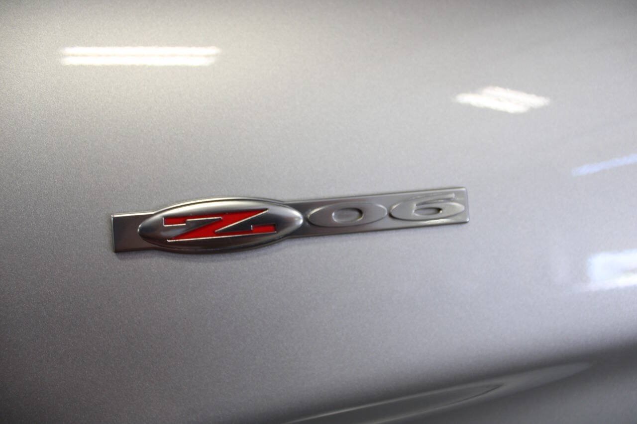Used 2001 Chevrolet Corvette Z06 w/ Memory Pkg RWD image 11