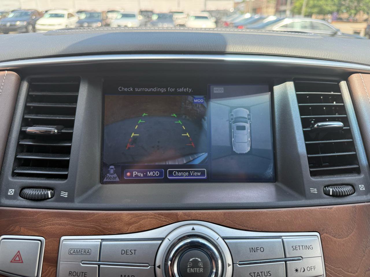 Used 2017 INFINITI QX80 Limited AWD/4WD image 14