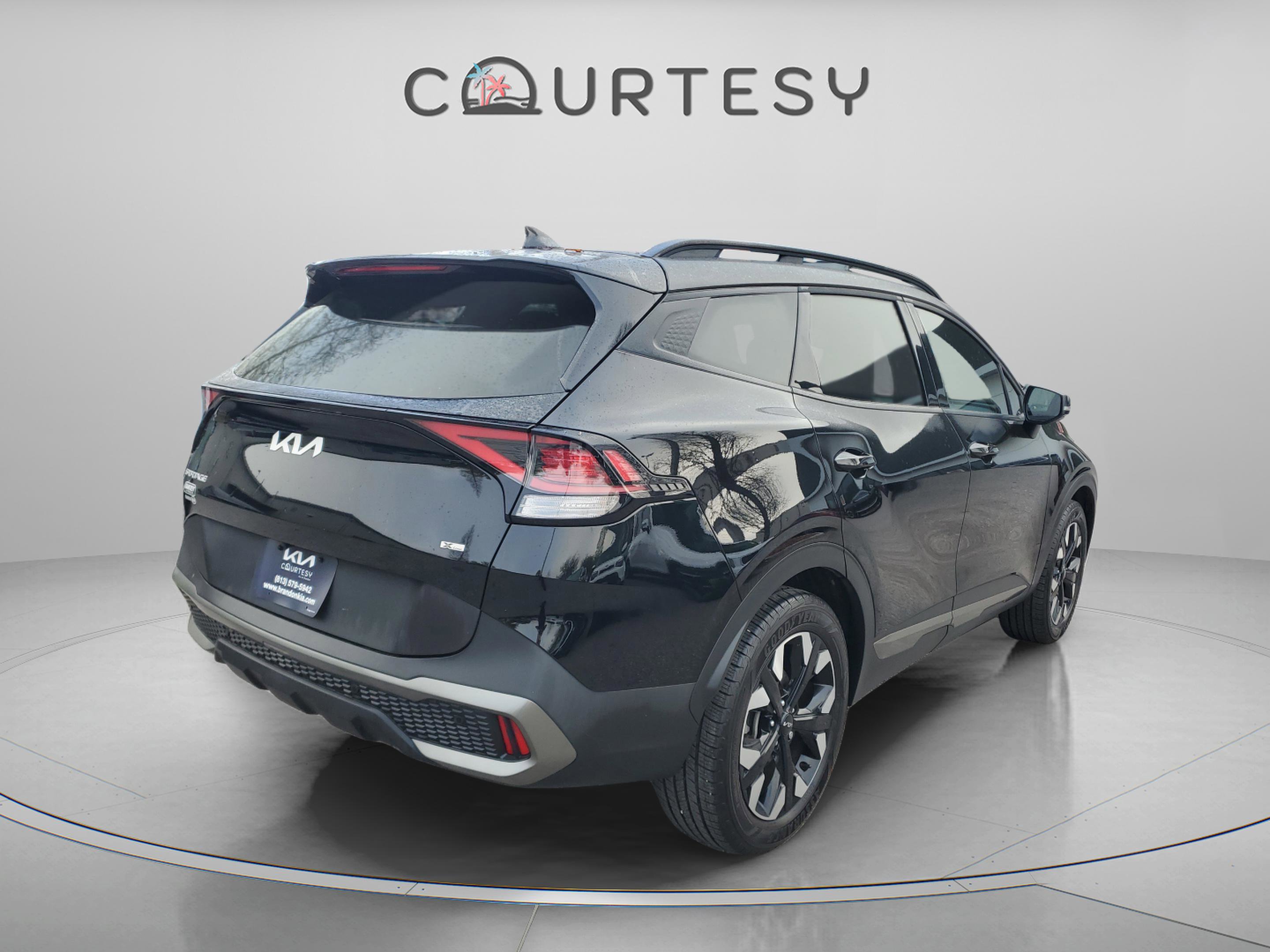 Certified 2023 Kia Sportage X-Line w/ X-Line Premium Package image 3