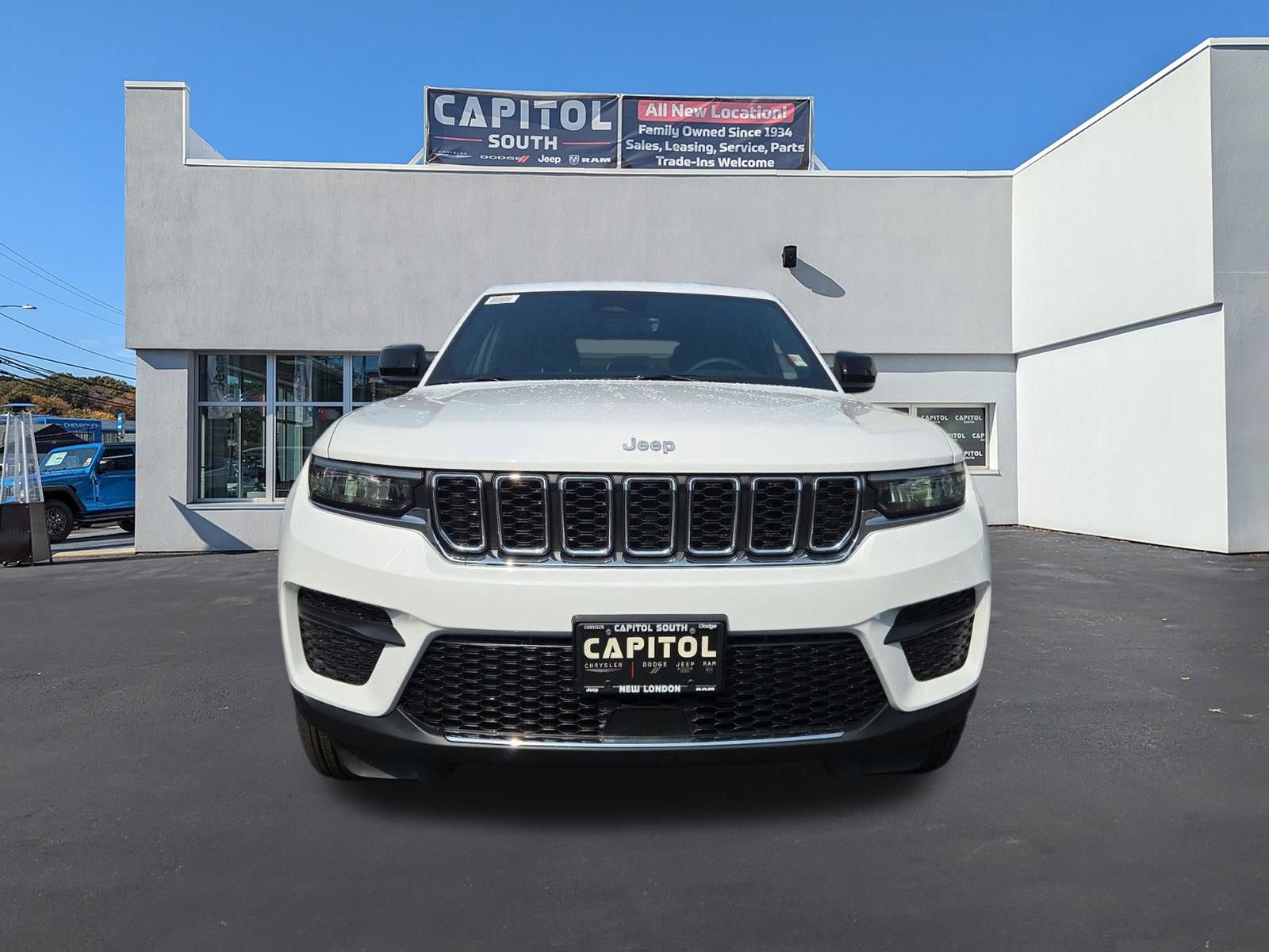 New 2025 Jeep Grand Cherokee Laredo X w/ Luxury Tech Group I image 2