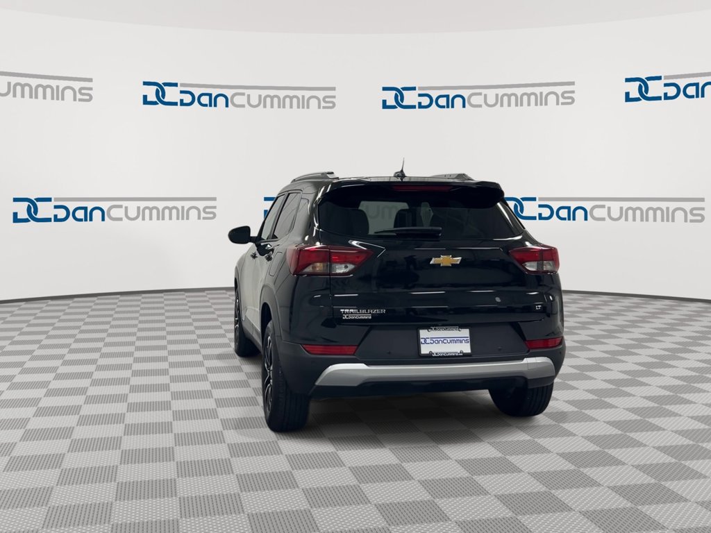 Used 2024 Chevrolet TrailBlazer LT w/ Convenience Package FWD image 7