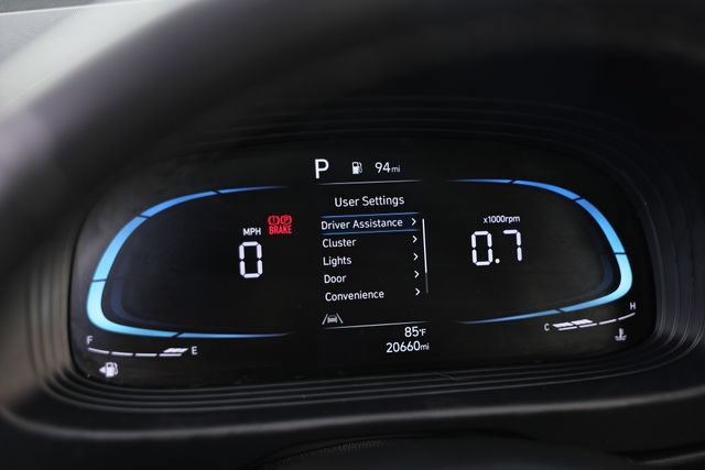 Used 2025 Hyundai Venue SEL FWD image 31
