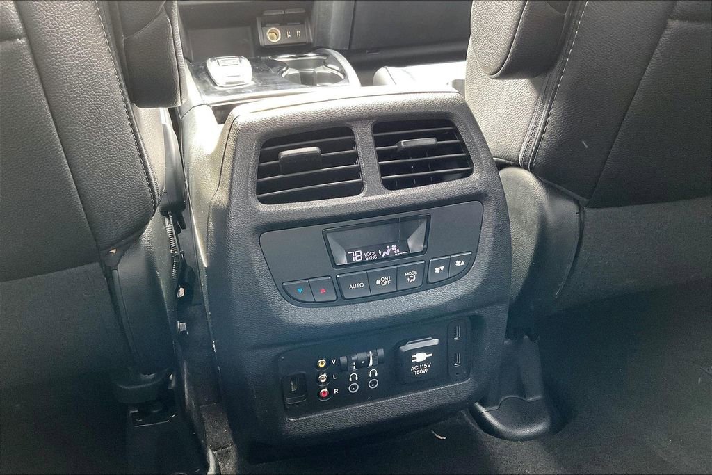 Used 2016 Honda Pilot Touring image 39