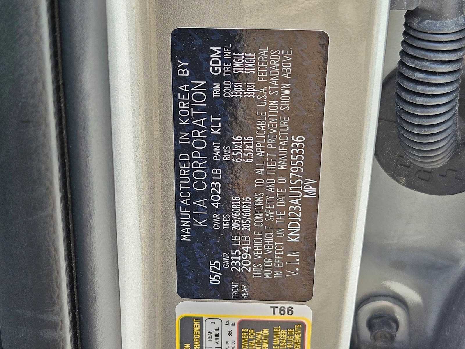 Certified 2025 Kia Soul LX FWD image 28