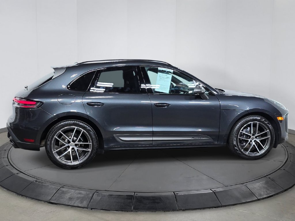 Certified 2025 Porsche Macan Turbo AWD/4WD image 8