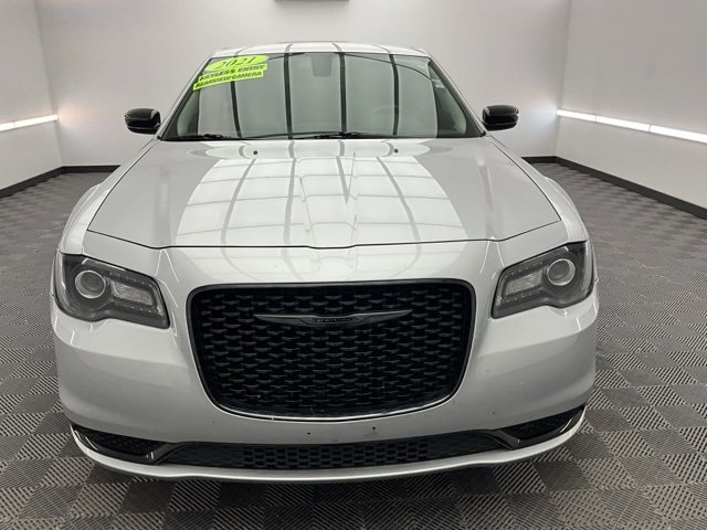 Used 2021 Chrysler 300 Touring w/ Sport Appearance Package image 2