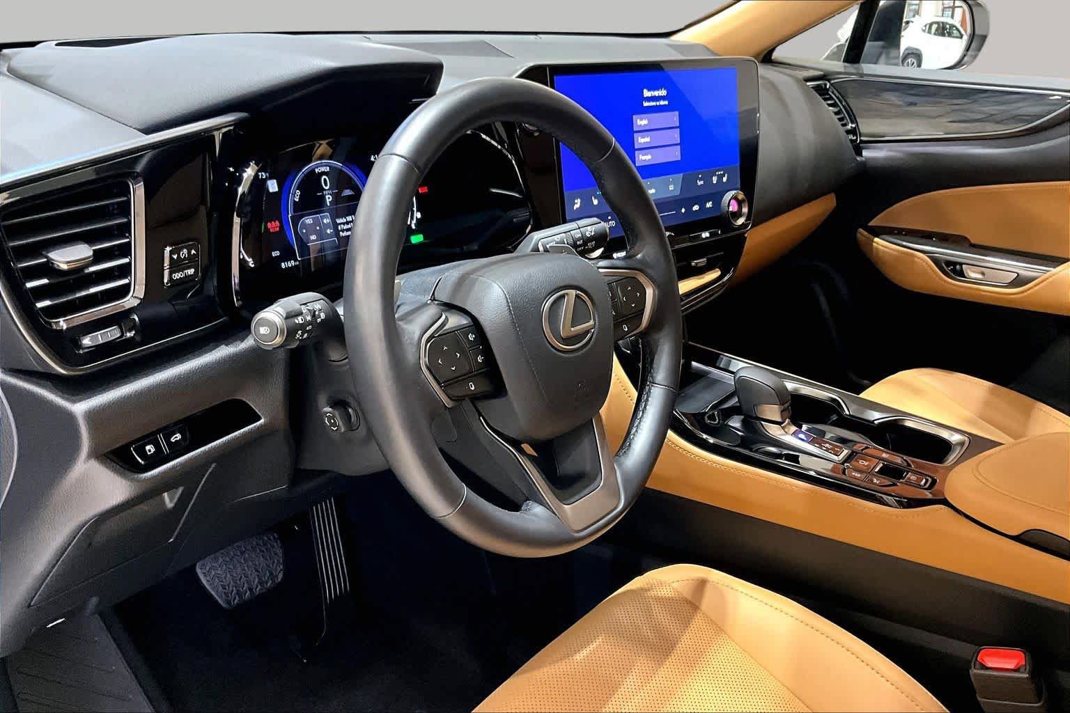 Used 2025 Lexus NX 350h AWD w/ Premium Package image 16