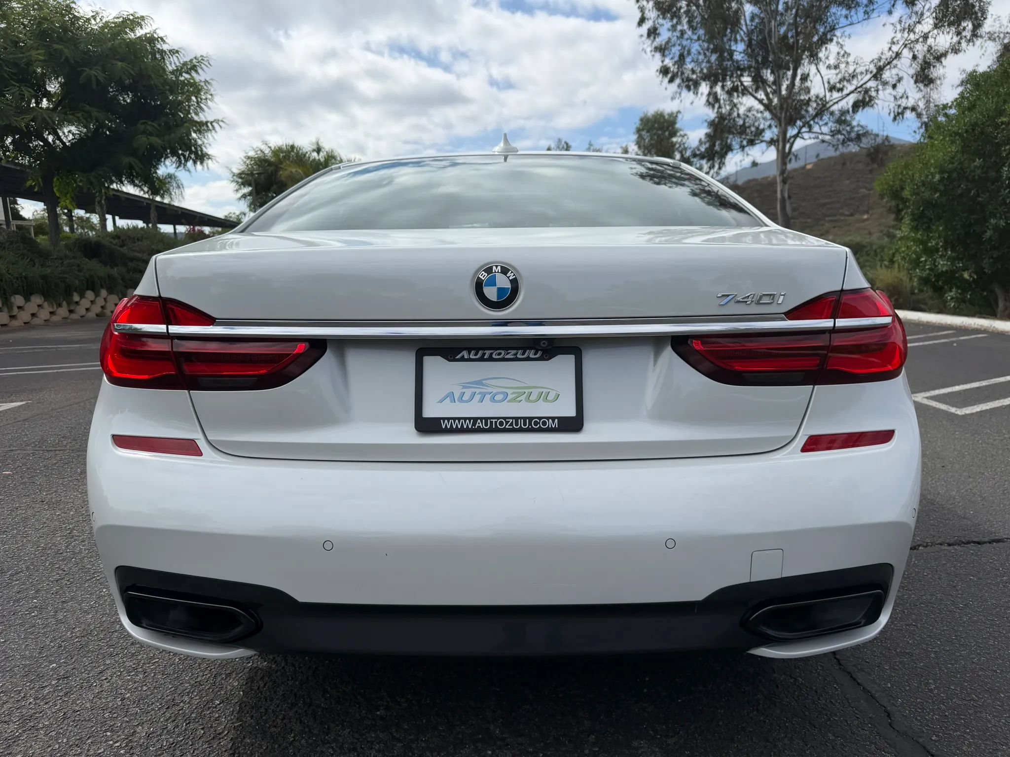 Used 2017 BMW 740i RWD image 4