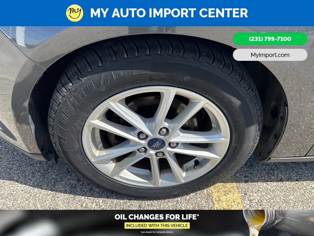 Used 2017 Ford Focus SE FWD image 9