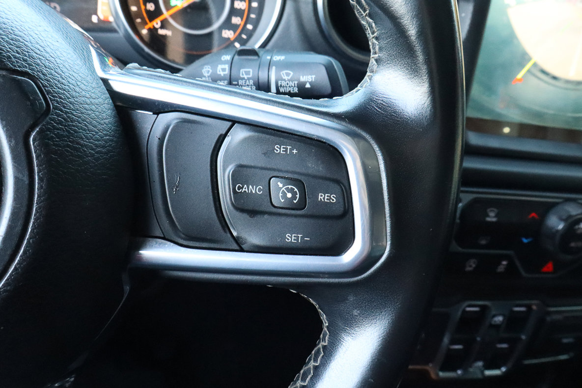 Used 2020 Jeep Wrangler Unlimited Sahara image 33