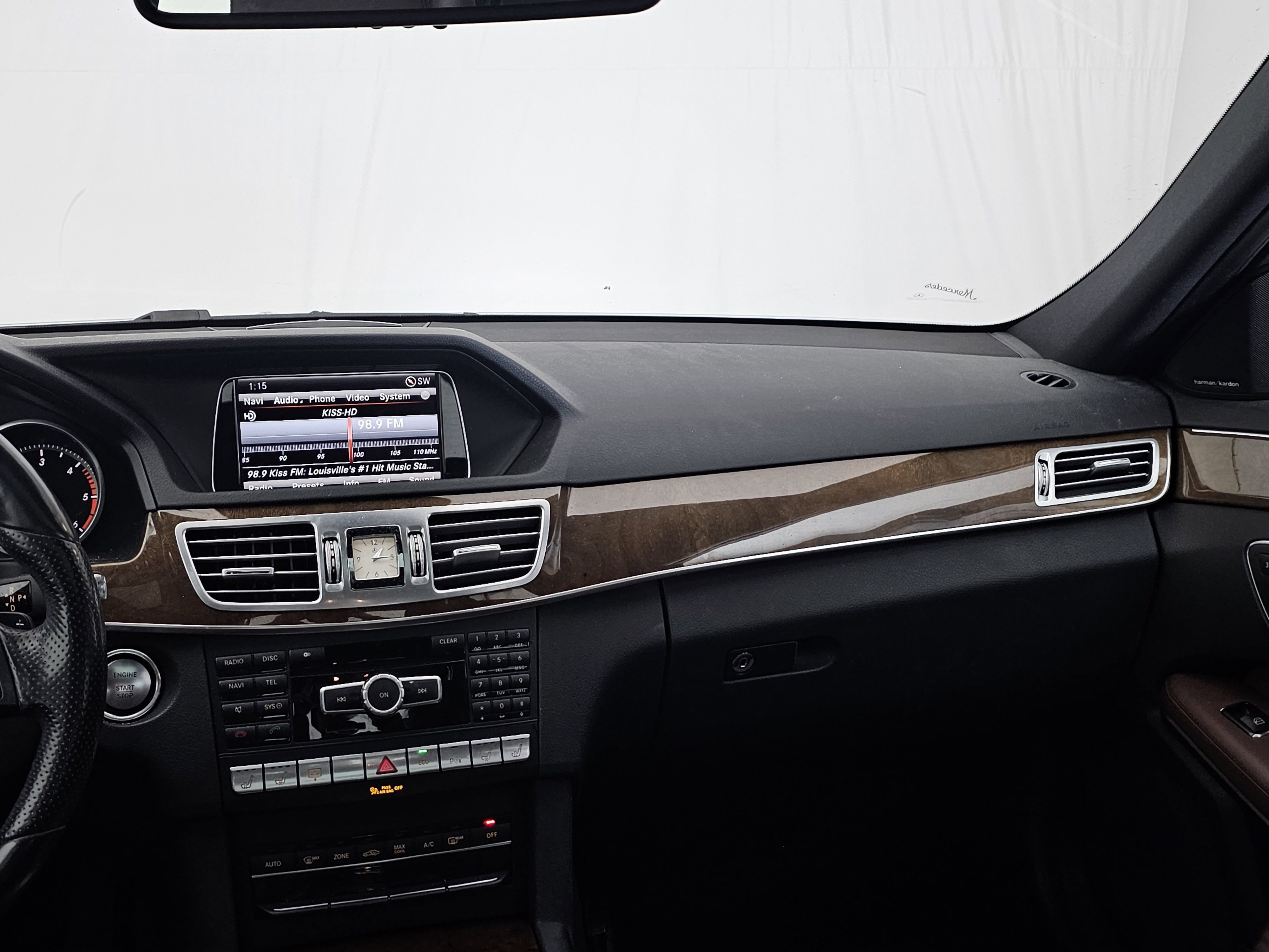 Used 2014 Mercedes-Benz E 250 BlueTEC 4MATIC Sedan image 20