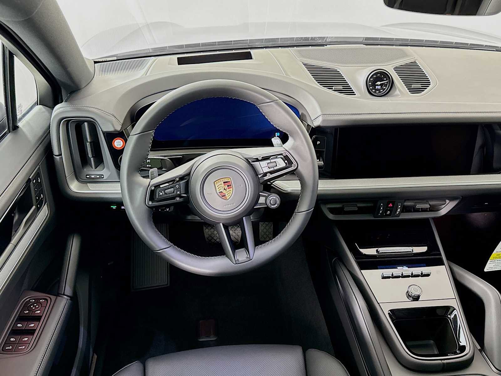 New 2026 Porsche Cayenne Coupe AWD/4WD image 24