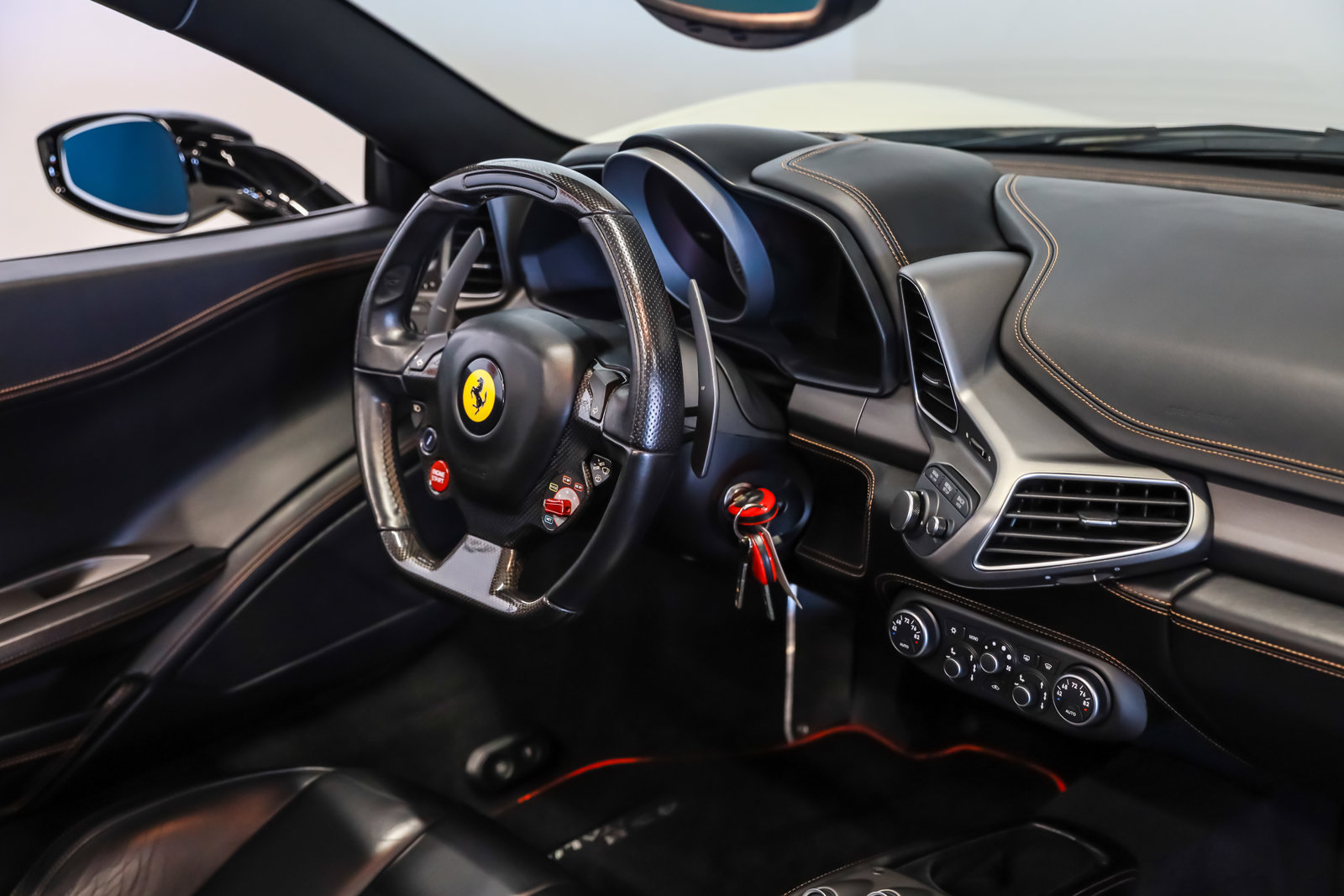 Used 2013 Ferrari 458 Spider RWD image 37