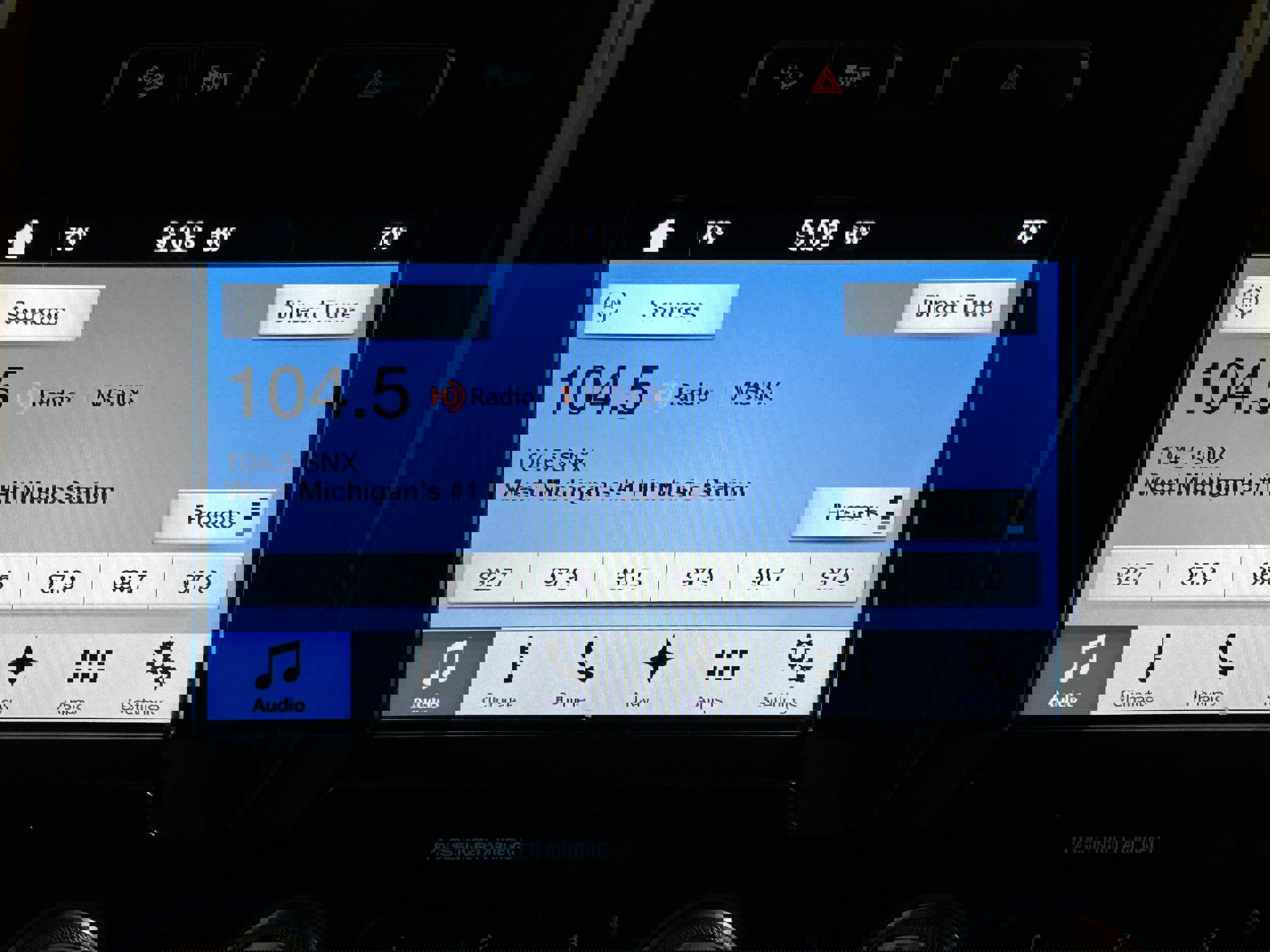 Used 2016 Ford F150 Lariat w/ Equipment Group 502A Luxury image 5