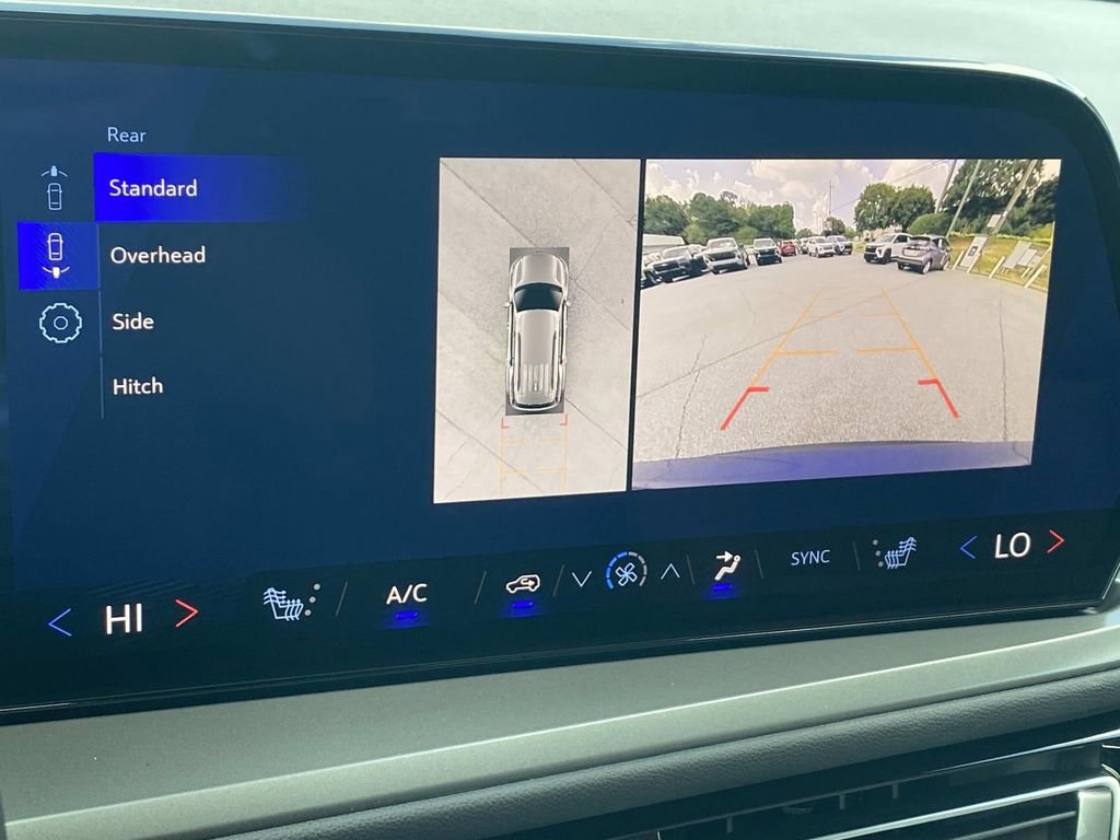 New 2026 Chevrolet Traverse LT w/ Driver Confidence Package image 19