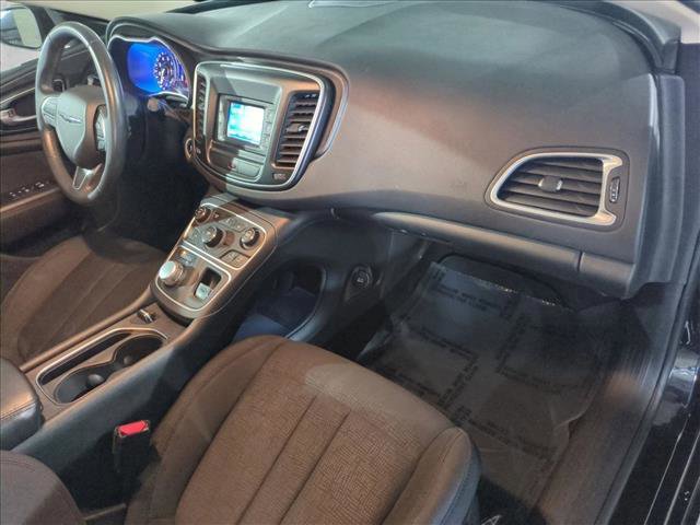 Used 2016 Chrysler 200 Limited w/ Convenience Group image 26