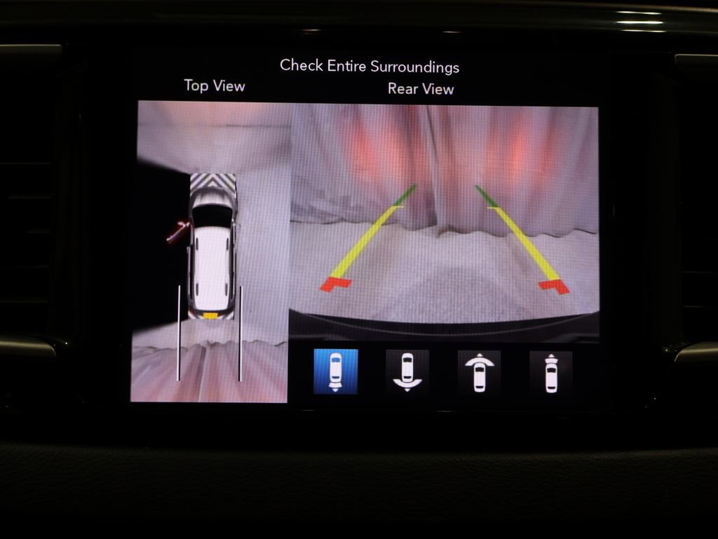 Used 2019 Chrysler Pacifica Touring-L w/ Advanced Safetytec Group image 29