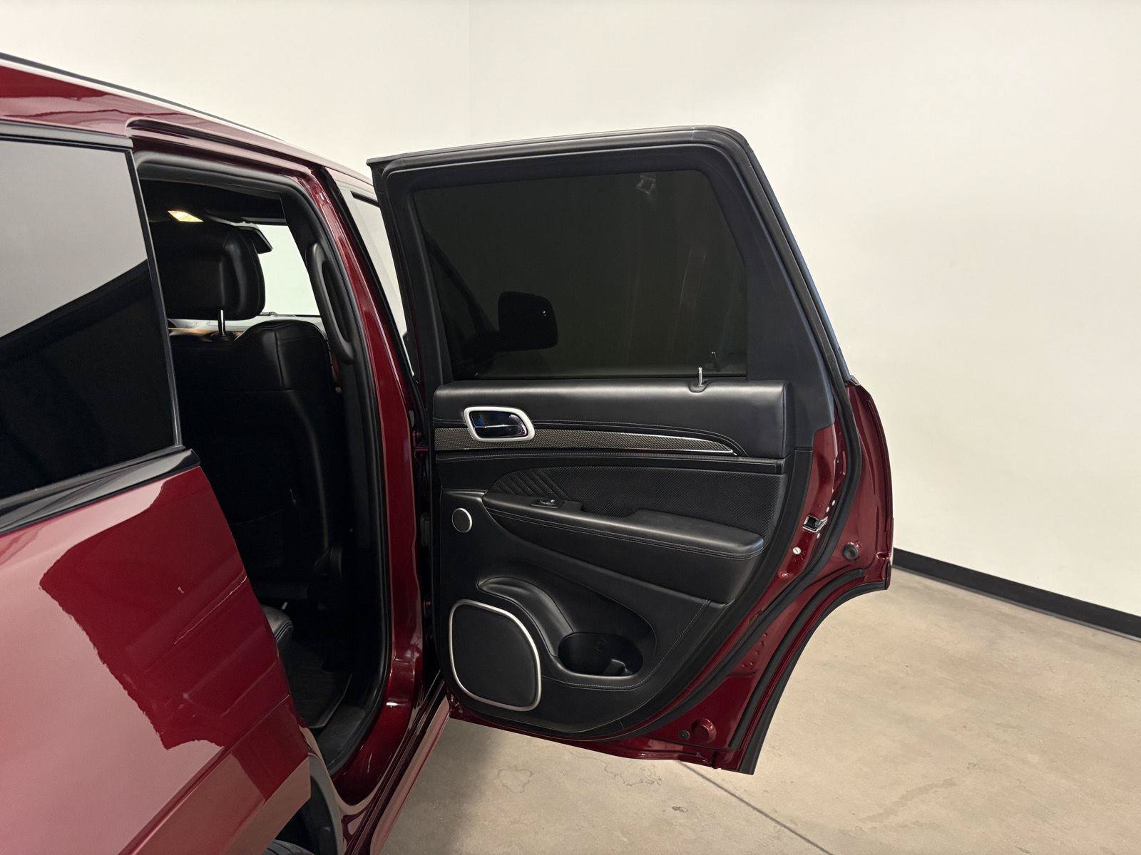 Used 2018 Jeep Grand Cherokee Trackhawk AWD/4WD image 38