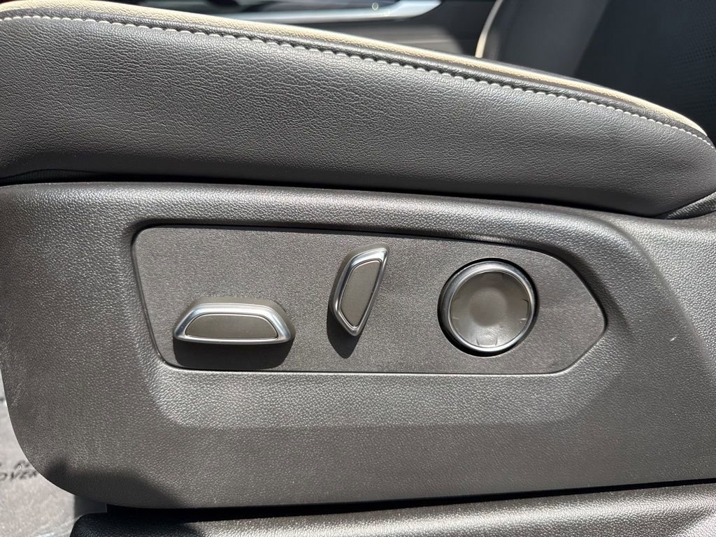 Used 2025 Cadillac Escalade Sport w/ Touring Package image 11