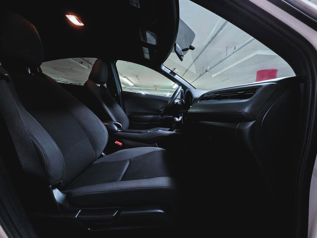 Used 2021 Honda HR-V Sport image 32