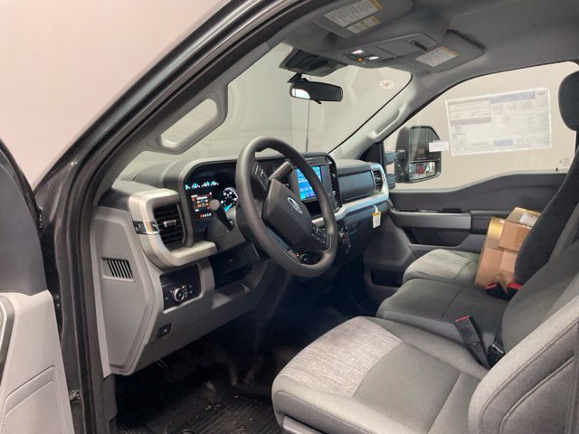New 2026 Ford F350 XLT w/ FX4 Off-Road Package AWD/4WD image 15