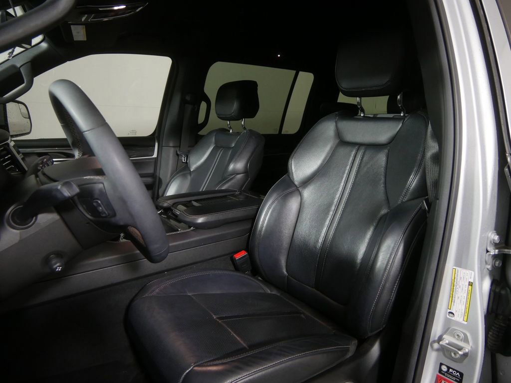 Used 2022 Jeep Wagoneer Series I RWD image 13